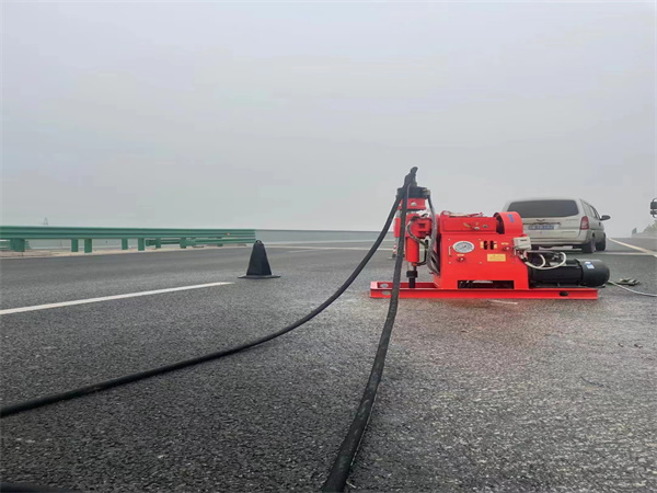 阿拉善右马路路基路面开裂下沉注浆加固灌浆